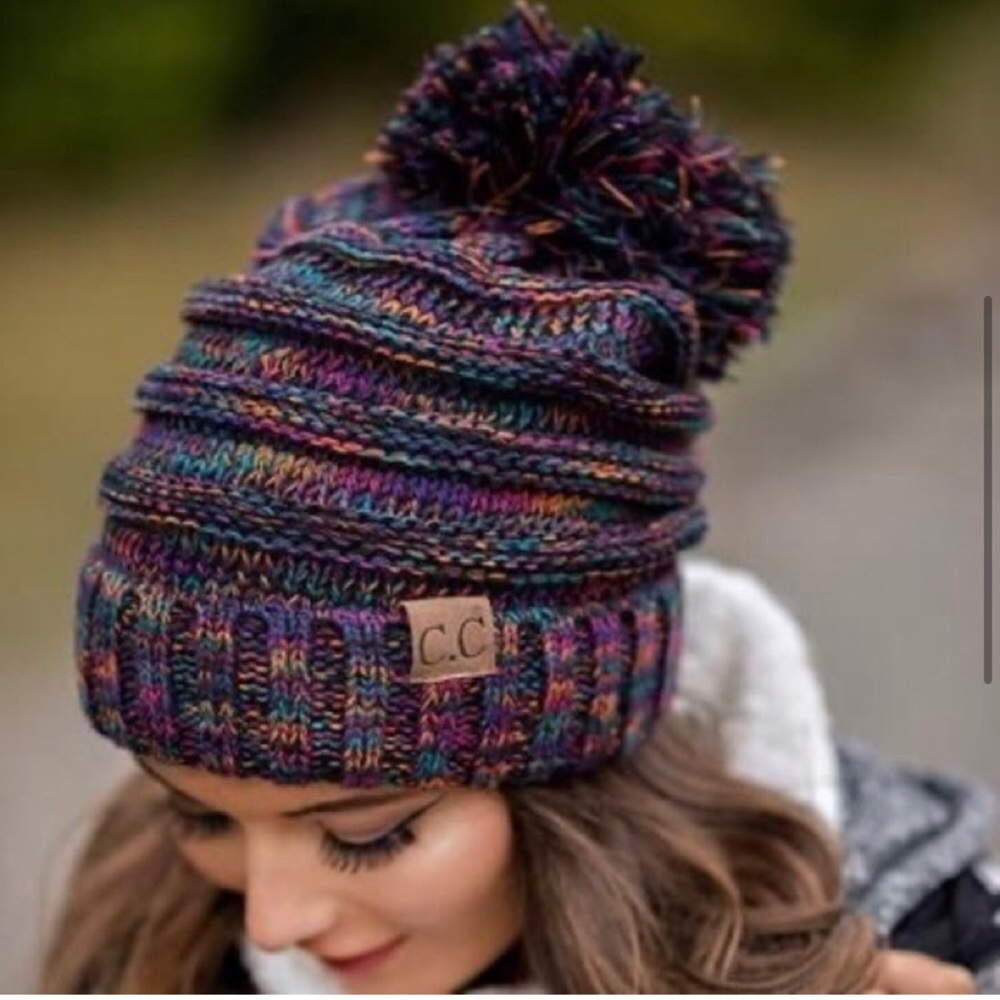 LAST ONE: Women’s oversized slouchy multi color pom pom beanie cute winter hat - Picture 2 of 5